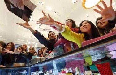 日白虎骚屄视频中国人依然爱赴日旅游 消费已由爆买转向网购